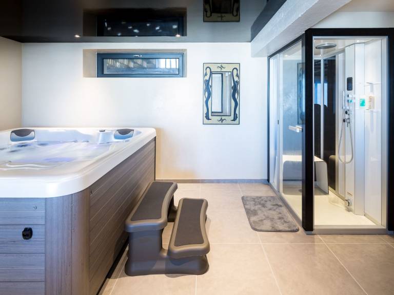 Villa Tante Alice Meerblick Komfort Villa Alleinlage mit Aufzug Jacuzzi Dampfb — photo 4