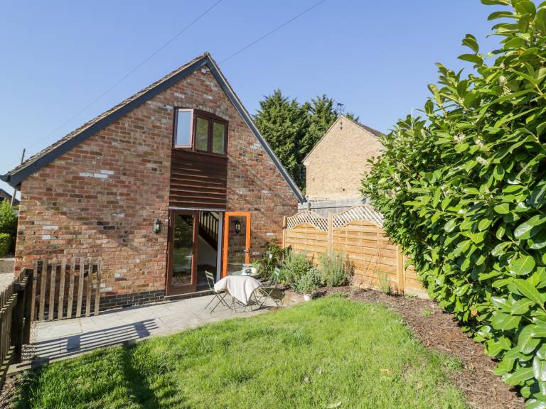 Family-oriented cottage with garden | Pet-friendly — photo 2