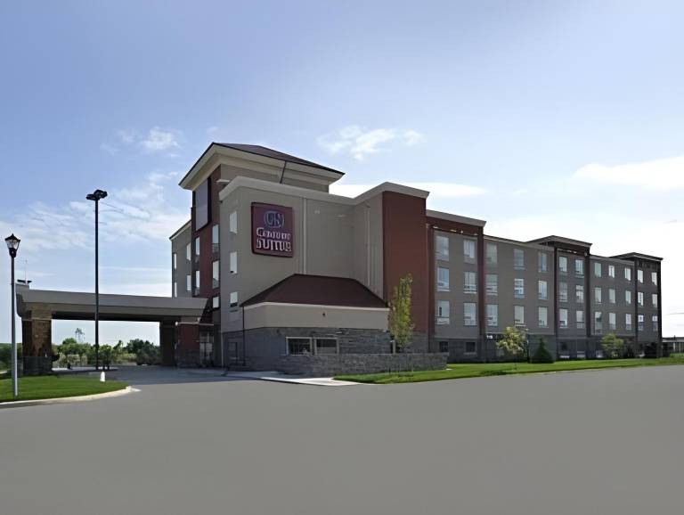 Comfort Suites Minot South in Minot, ND