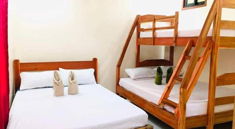 Jenises Inn — photo 2