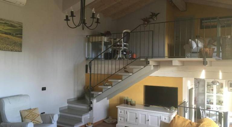 House with pool — photo 2