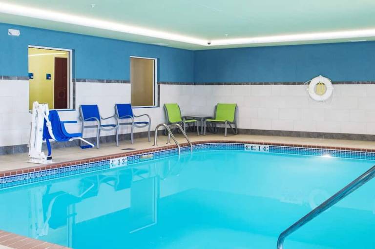 Holiday Inn Express & Suites Forest Hill Ft Worth by IHG