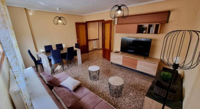 Holiday apartment | Close to Cathedral-Basilica of Our Lady of the Pillar | Pets are welcome in Zaragoza