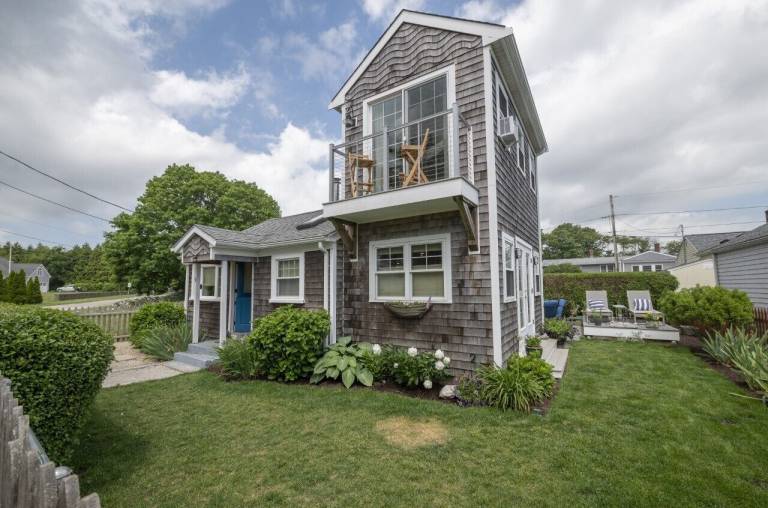 Cabin Tiverton