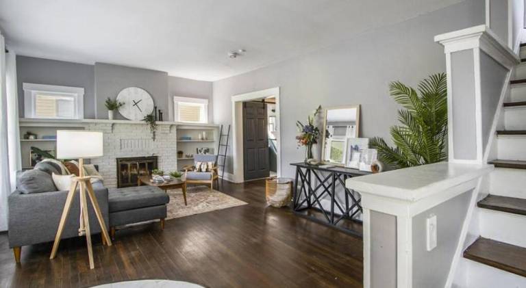 Entire 4 Bdrm Beautiful Home Next to WMU/K College — photo 2