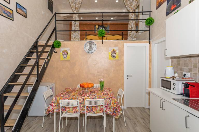Holiday apartment with fast internet & patio | Next to Monastery of San Nicolò l'Arena | City view | Pets allowed — photo 2