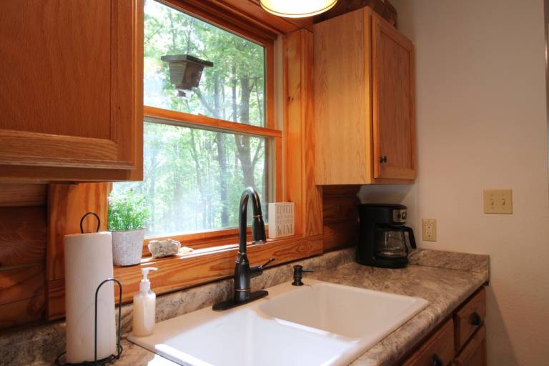 Fully equipped house with pool & hot tub | Pet-friendly — photo 4