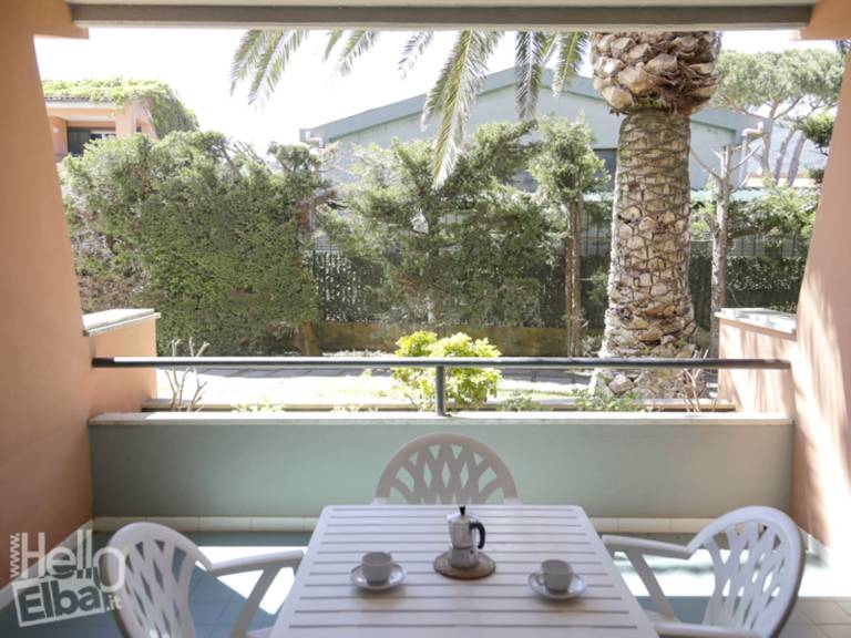 Holiday apartment with patio — photo 2