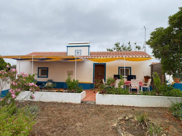 Vacation home with 2 rooms for 5 persons in Grandola