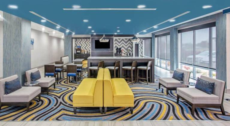La Quinta Inn & Suites by Wyndham Ponca City — photo 4