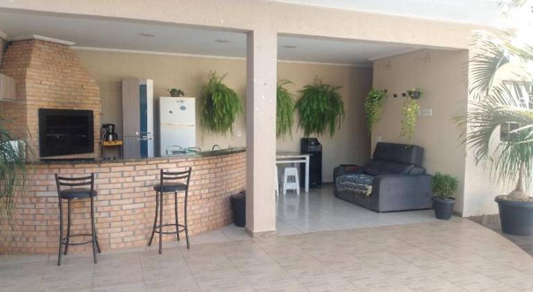 Edicula com um quarto banheiro e piscina e lazer — photo 3