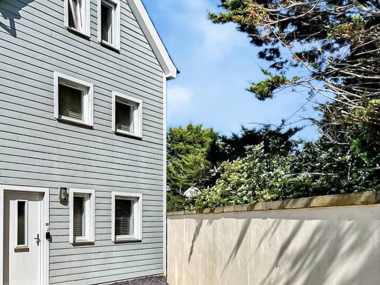 Children-friendly cottage with garden | River view | Close to the beach | Pets are welcome in Bude