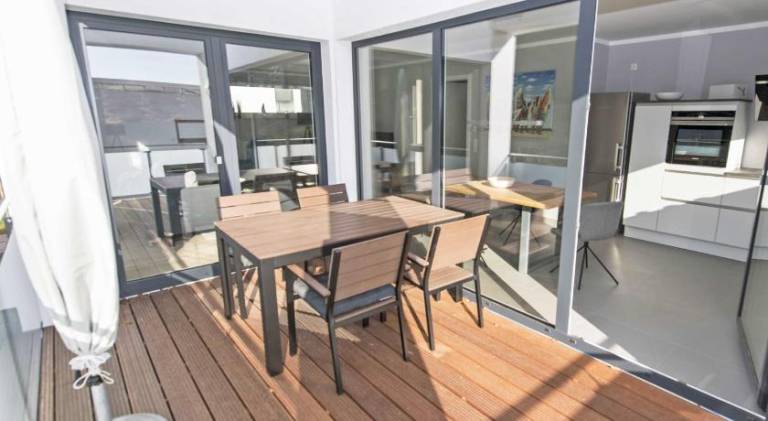 Haus Konigsstuhl in Sellin - Penthouse mit Kamin und Balkon — photo 3