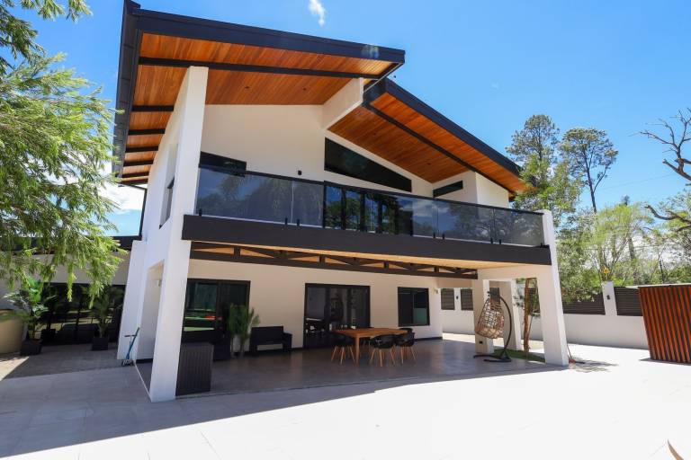 House  Liberia