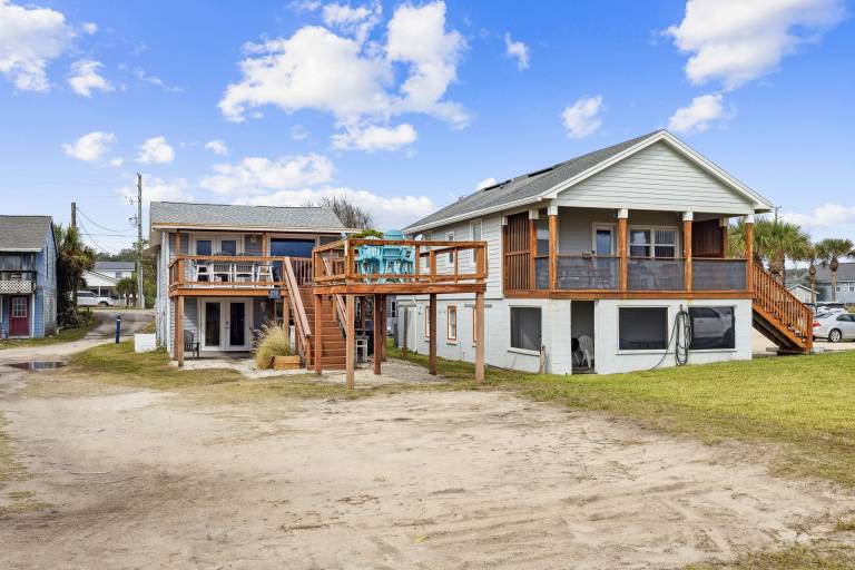 Spacious Beachfront Duplex - Top Floor - Dog Friendly 124 S Fletcher — photo 2