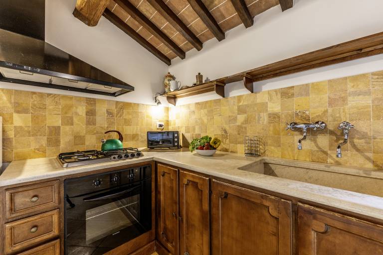 Villa with grill, private pool & yard | Perfect for remote work — photo 5