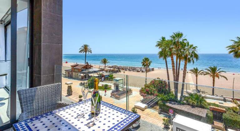 Rental apartment with terrace in Estepona