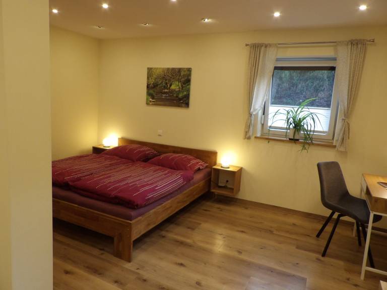 Apartment with barbeque & patio — photo 4