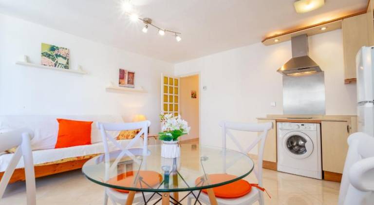 Holiday apartment with terrace — photo 5