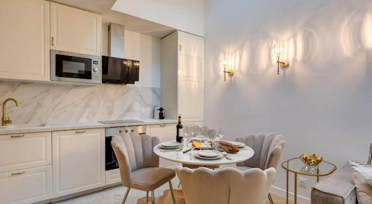 Fully equipped pleasant rental apartment with hot tub | Near Arc de Triomphe | Dogs allowed — photo 5