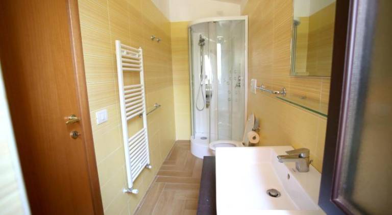 Vacation home with terrace & pool — photo 2