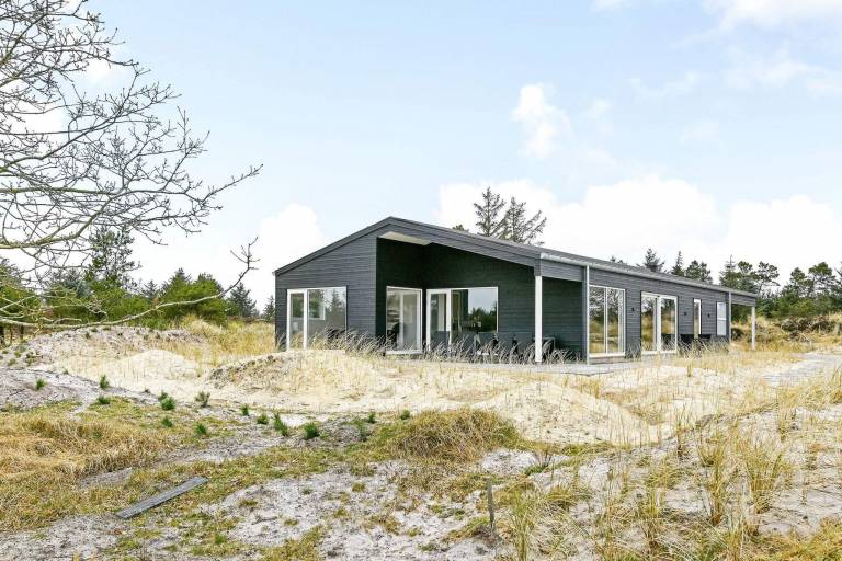 Fully equipped vacation home with terrace, jacuzzi & sauna | Pets are welcome — photo 3