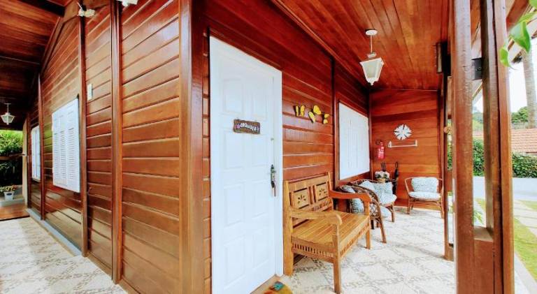 Chalet with yard, terrace & BBQ — photo 5
