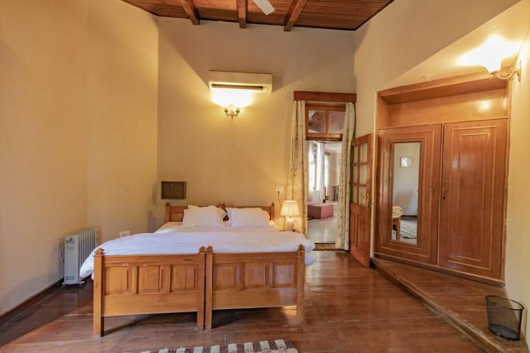 Big villa with barbeque & yard | Perfect for remote work | Pet-friendly — photo 2