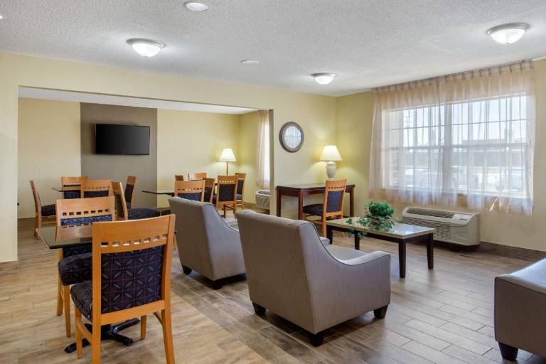 Quality Inn Williamston — photo 2