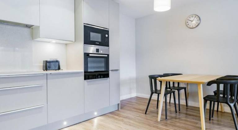 Rental apartment | Close to Belfast City Hall — photo 4