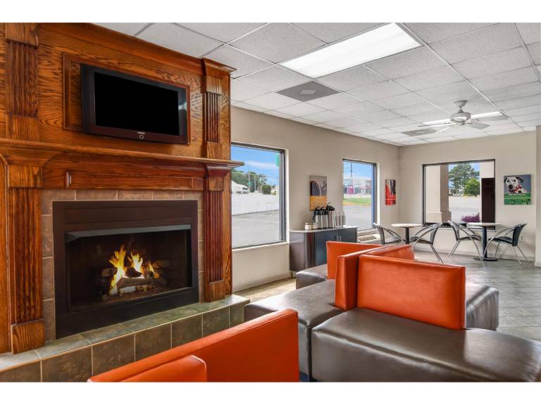 Motel 6 Calhoun, GA — photo 2