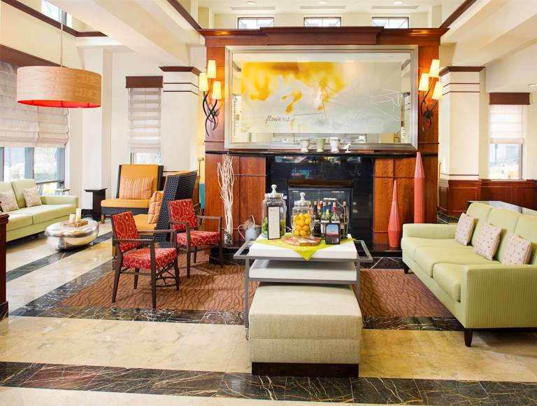 Hilton Garden Inn Virginia Beach Town Center — photo 3