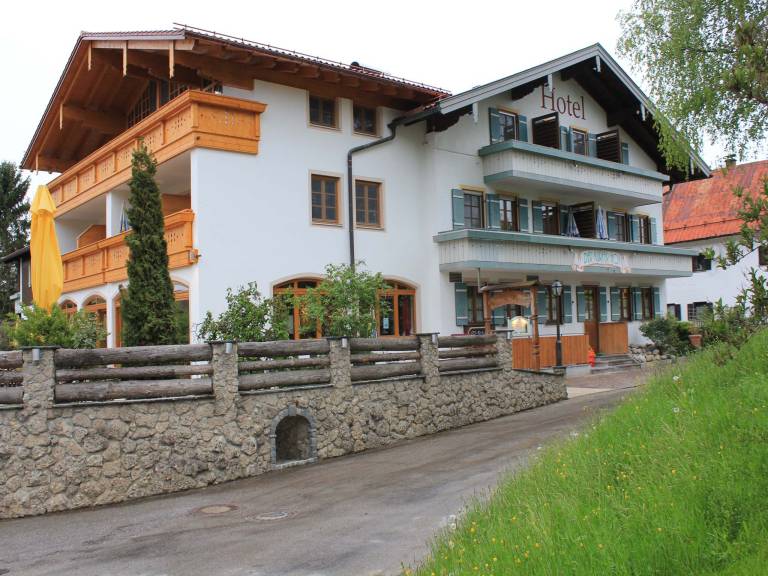 Landgasthaus & Hotel Kurfer Hof (DE Bad Endorf) - Seidl Helmut - 1047 — photo 2
