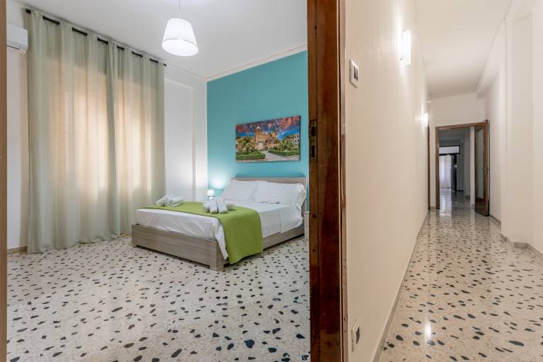 Rental apartment with fast internet & terrace | Close to Piazza Pretoria | City view | Pets are welcome — photo 4