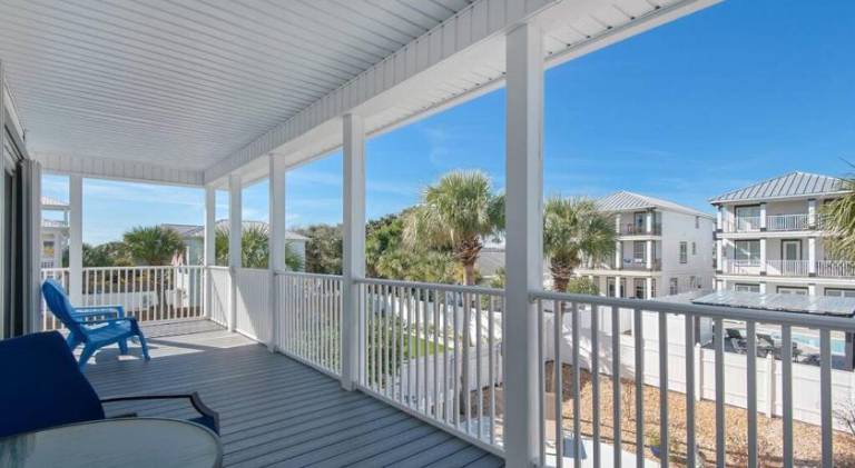 PRIVATE HEATED POOL, GOLF CART & WALK to THE SUGAR SAND BEACH in DESTIN — photo 3