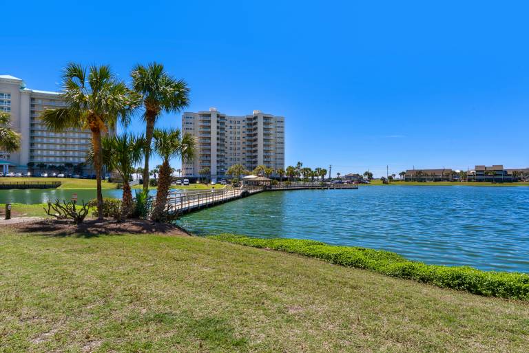 Seascape Lakefront Villas 189- Don't Worry, Beach Happy — photo 4