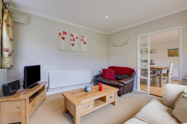 Fully equipped vacation home with grill & garden | Next to the beach | Pet-friendly — photo 2