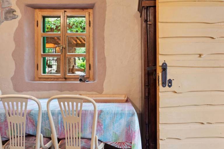 Vacation home with yard & barbecue | Garden view | Beach nearby | Pet-friendly — photo 4