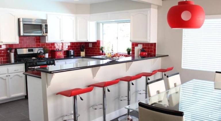 Fully equipped house with barbeque, private pool & hot tub | Pets allowed in Anaheim, CA