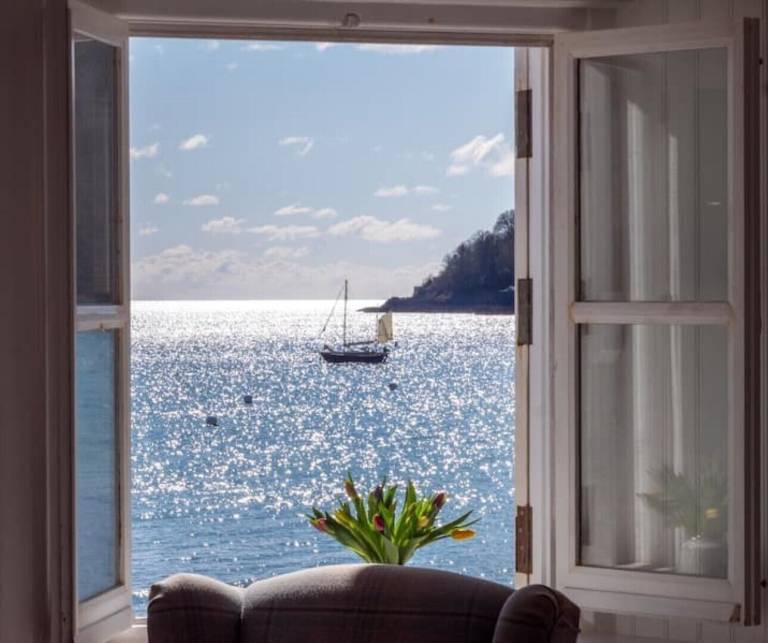 Cottage Cawsand