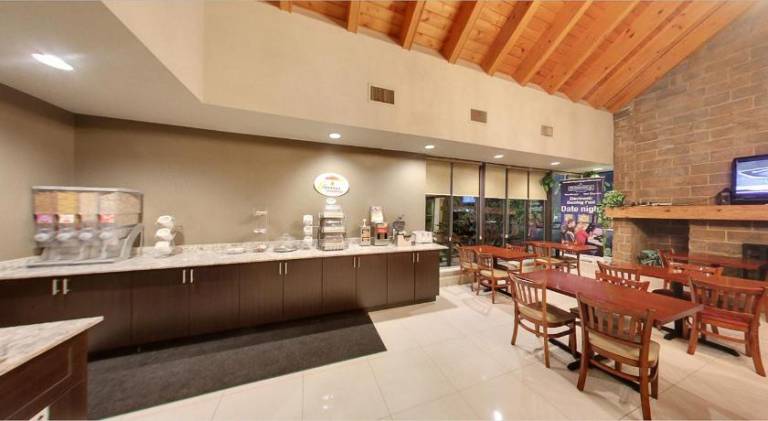 Super 8 By Wyndham Sudbury On — photo 3