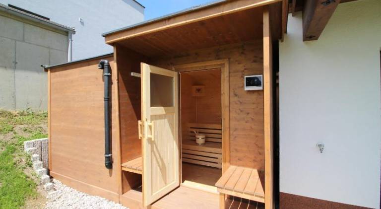 Chalet with terrace, yard & sauna | Ski nearby | Pets allowed — photo 4