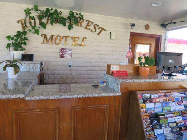 Royal Crest Inn Medford — photo 3