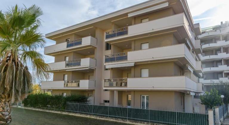 Charming rental apartment with patio | Close to the beach | Pets allowed — photo 4