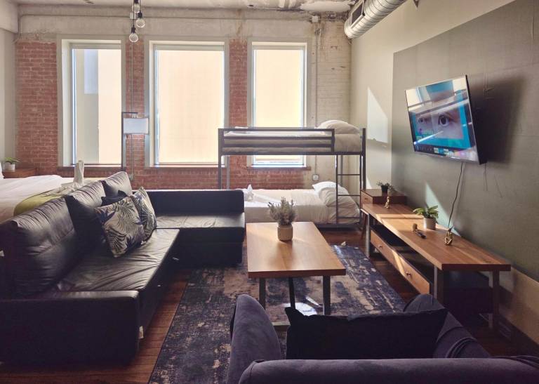 2 BR 2 Bath Downtown Free Valet Parking 7