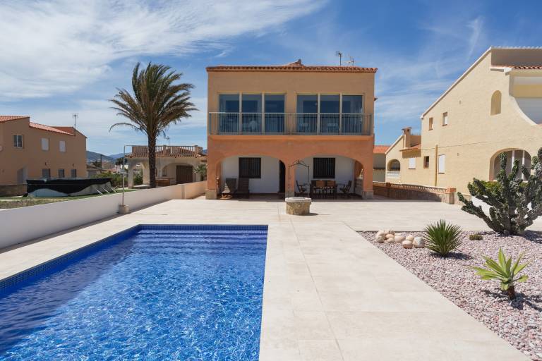 Holiday Home 'Villa Rosa 1' with Sea View, Wi-Fi and Air Conditioning — photo 2