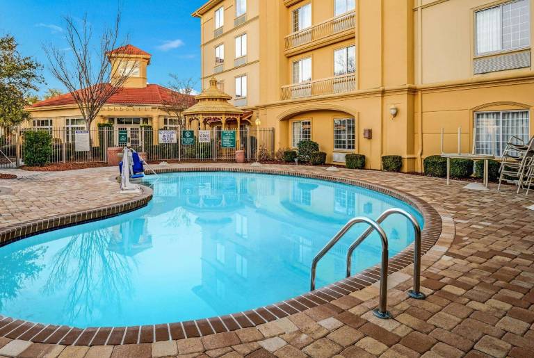 La Quinta Inn & Suites by Wyndham Myrtle Beach Broadway Area — photo 2