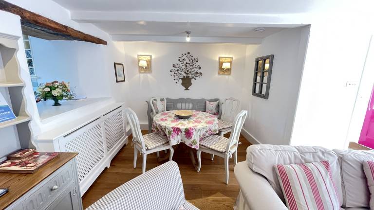 Family-friendly cottage with yard | Pets allowed — photo 4