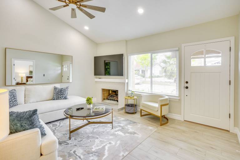 Idyllic Tustin Home w/ Private Patio & Grill — photo 2