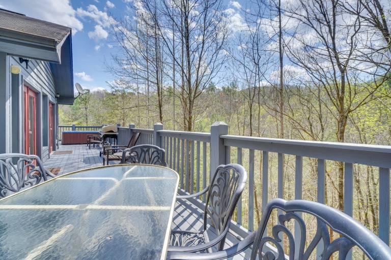 Resort Cabin with Private Hot Tub! — photo 3